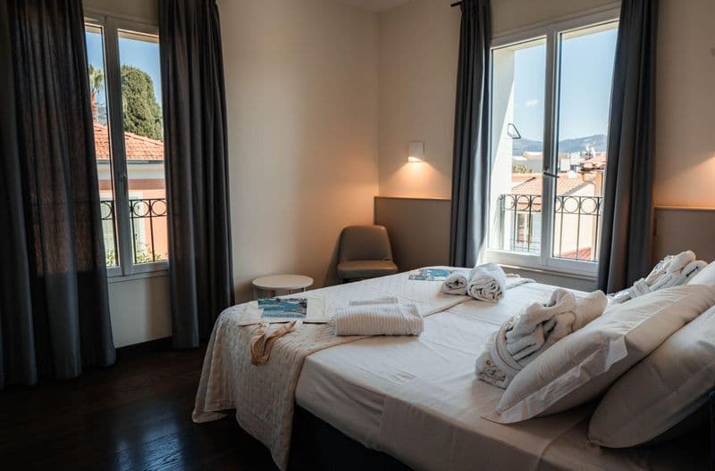 Deluxe Apartment · One Bedroom